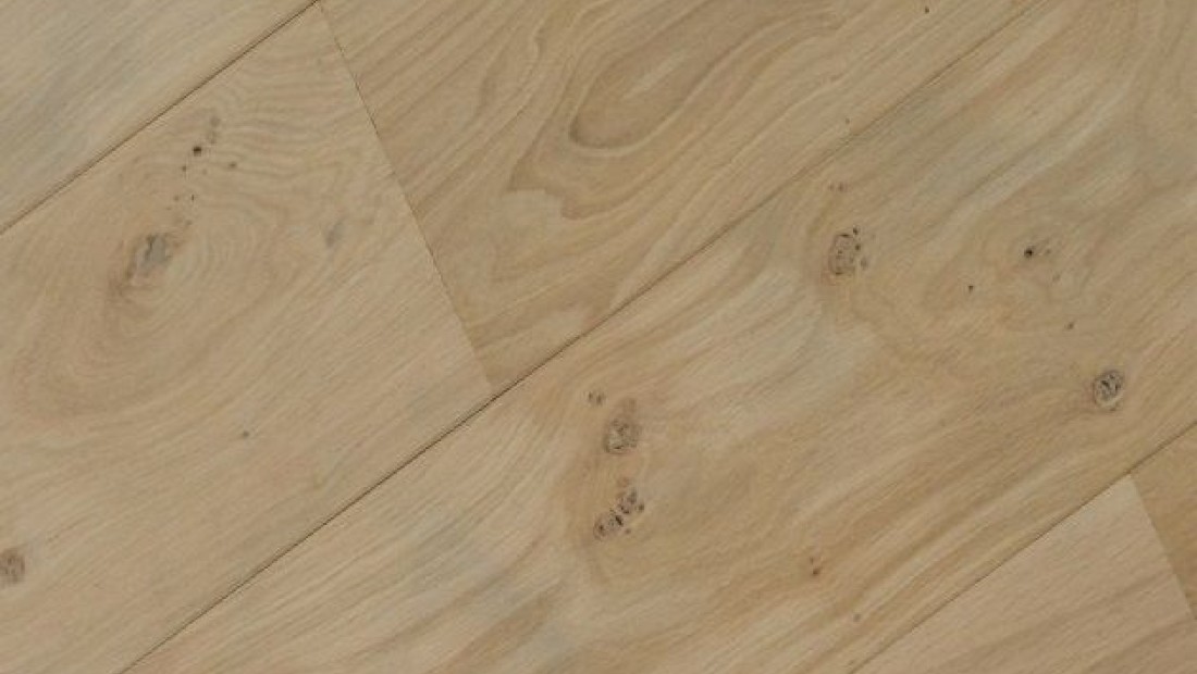 Vesoul • parquet contrecollé chêne aspect bois brut verni mat déclassé 130x14x1092