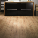 Sol Stratifié VARIOPOL 8 CHENE NEW ENGLAND 1288x195x8mm www.creation-parquets.fr